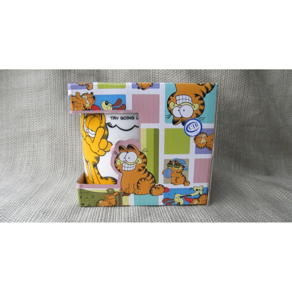 NEW by PAWS, RARE GARFIELD CERAMIC MUG 14 OUNCES, COFFEE, TEA, HOT OR COLD.